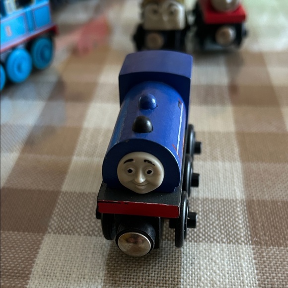 Thomas & Friends Colorful Train Engine Collection - Picture 8 of 13